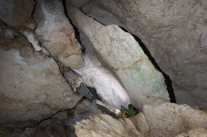 Обвальная часть пещеры Медвежья. Фото: Андрей Остапенко