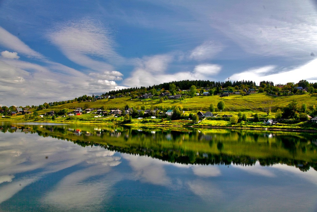 Пермский край, пгт Пашия (осн. в 1785 г.). Старая часть посёлка. 2023 год. Фото: А. Лыскин