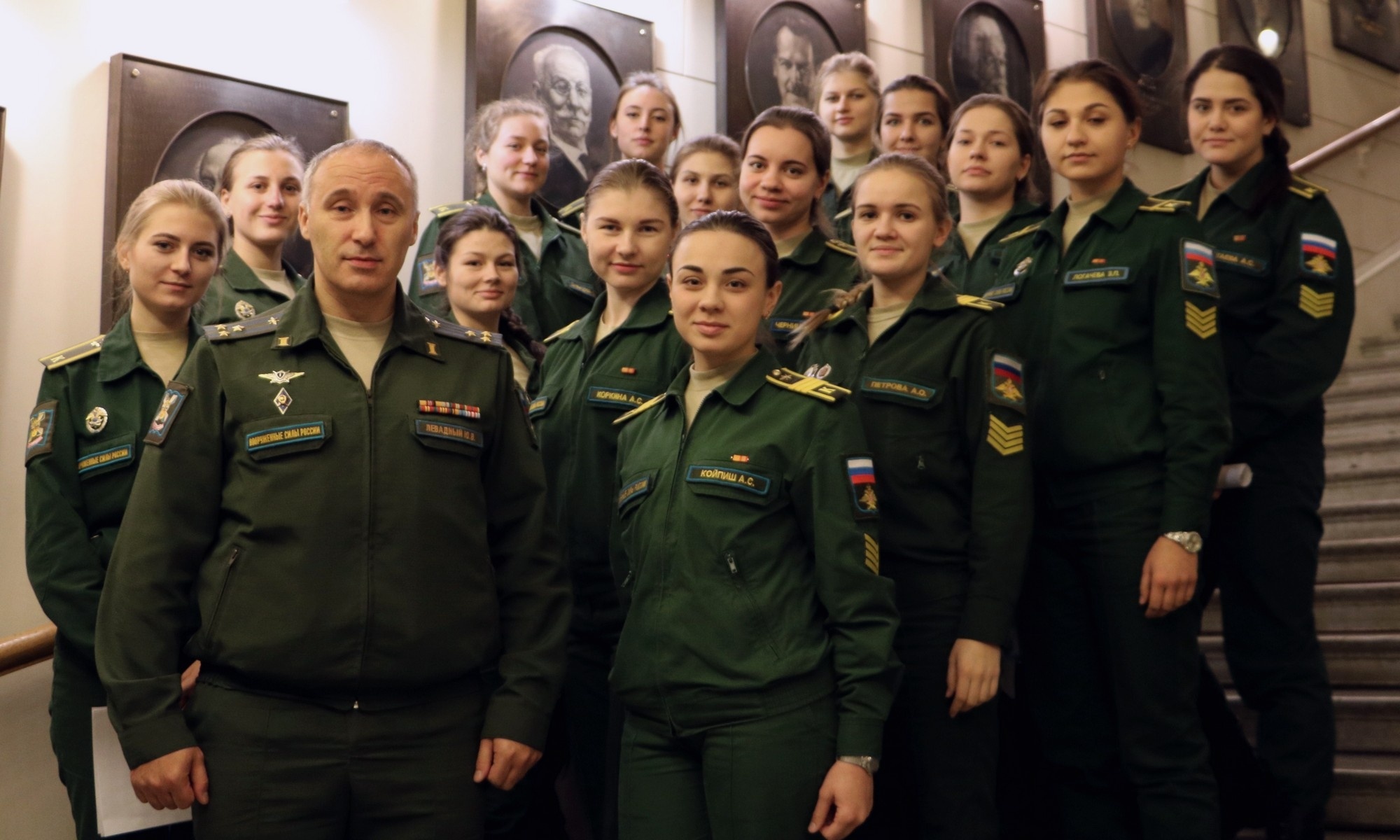 Курсанты ВКА имени А.Ф. Можайского в Штаб-квартире РГО в Санкт-Петербурге. Фото: Артем Исаков