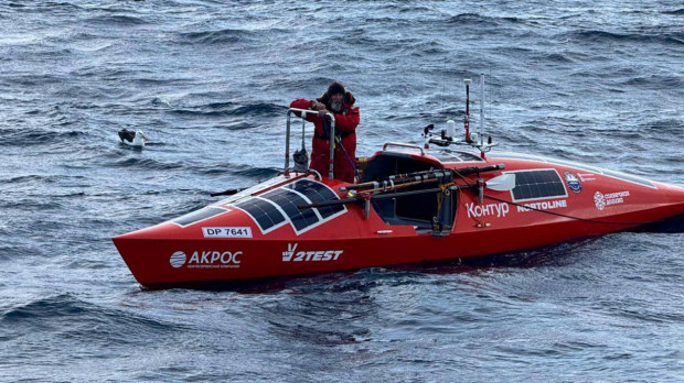 The first minutes of a long journey in the Drake Passage. Photo: Oskar Konyukhov