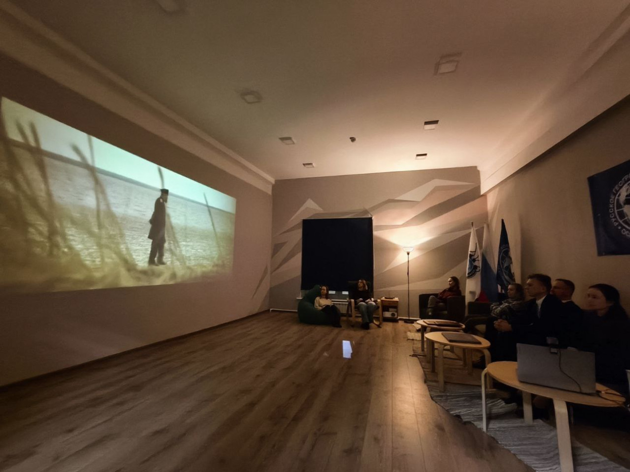 Одна из особенностей центра — трансляции кинопоказов и лекций из Лекториев РГО. Фото предоставлено организаторами мероприятия