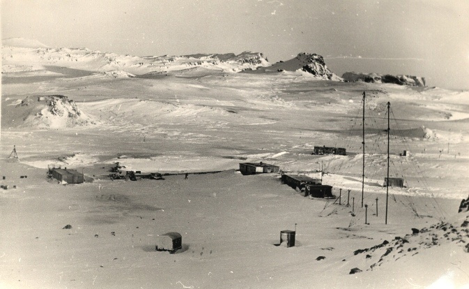 Советская антарктическая станция 