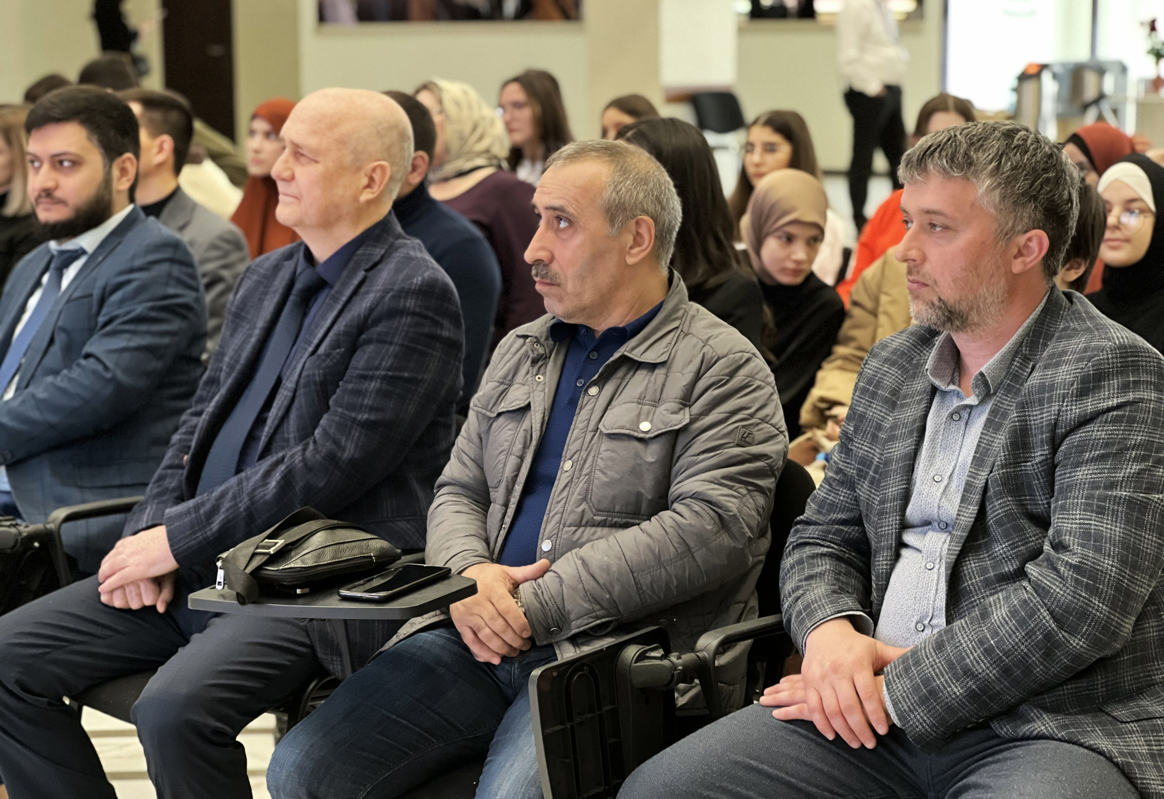 Одни из организаторов мероприятия. Фото предоставлено Дагестанским отделением РГО