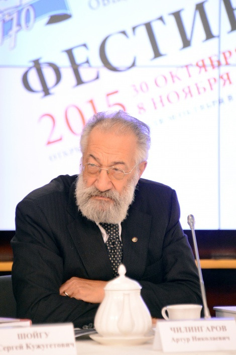 Artur Chilingarov at the press-conference, dedicated to the II Festival of the Russian Geographical Society