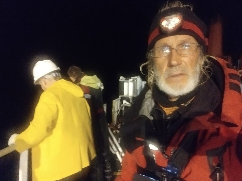 Евгений Ковалевский во время спасательной операции. Фото участников экспедиции