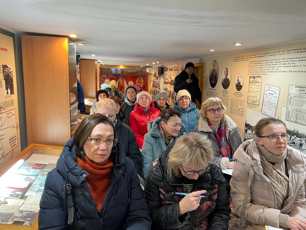 Participants of the Geographical Dictation in the armored train car. Photo: Svetlana Zelenina/Tula Regional Branch of the RGS