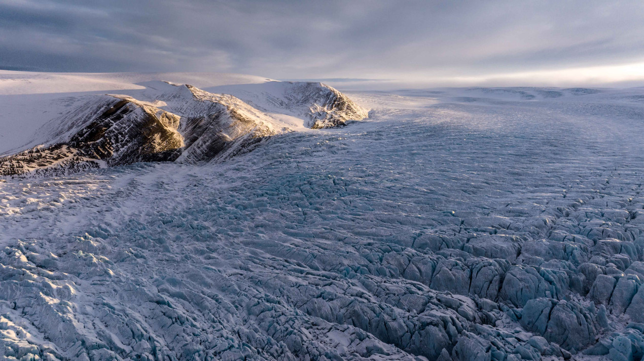 Ледник Вера. Фото: Леонид Круглов и Владимир Филиппов