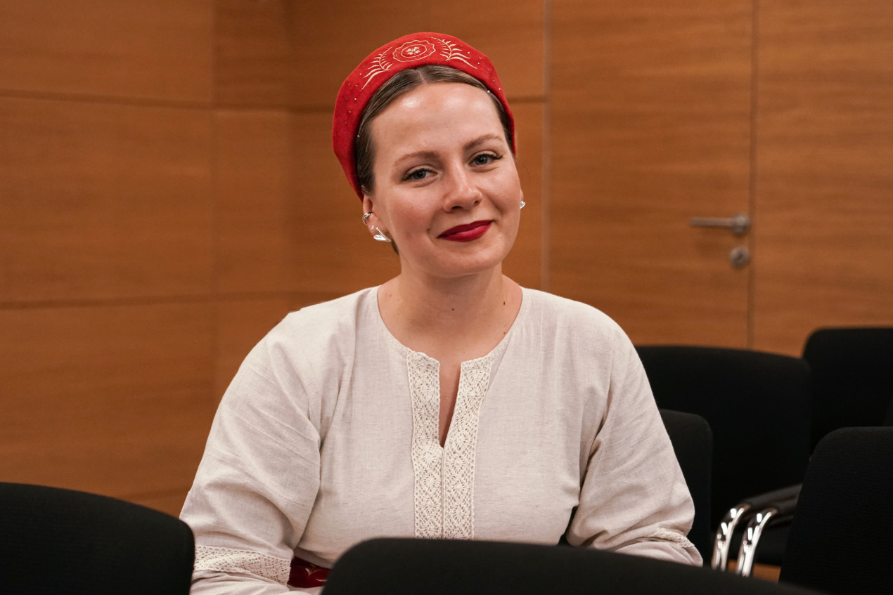 Анна Иванова пришла на фестиваль в традиционном карельском костюме. Фото: пресс-служба РГО