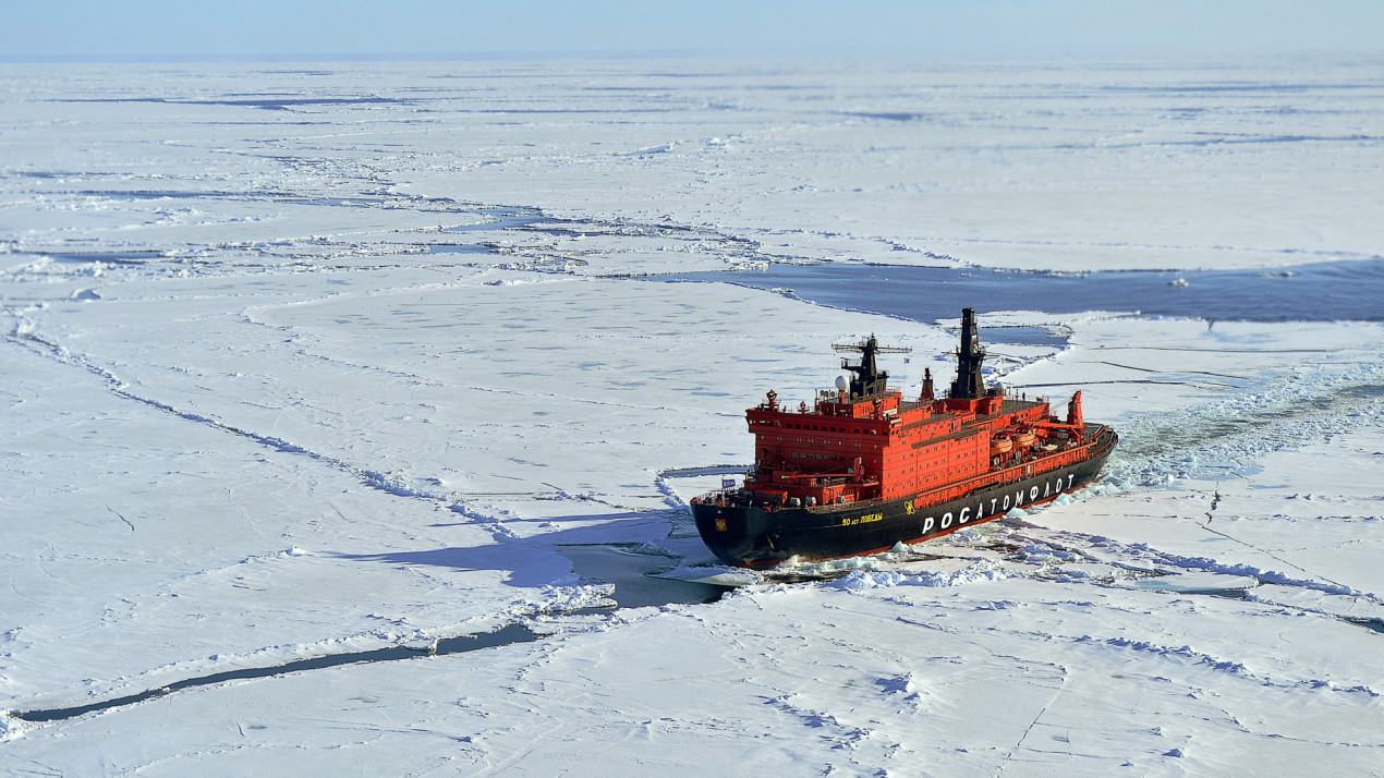 Пока Северный морской путь без проблем может одолеть лишь мощный ледокол. Фото: Сергей Земнухов, участник конкурса РГО «Самая красивая страна»