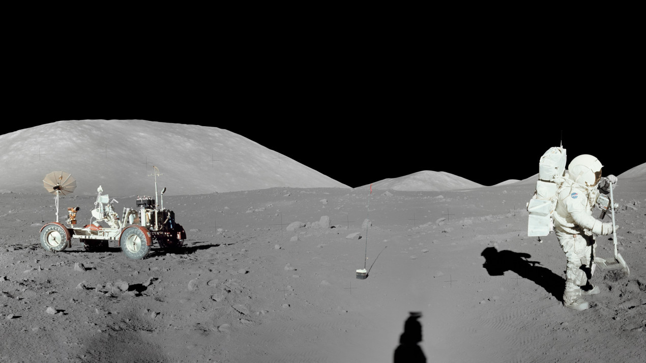 Прежде чем человек ступил на поверхность Луны, ее грунт на прочность проверила станция «Луна-9». Фото: wikipedia.org