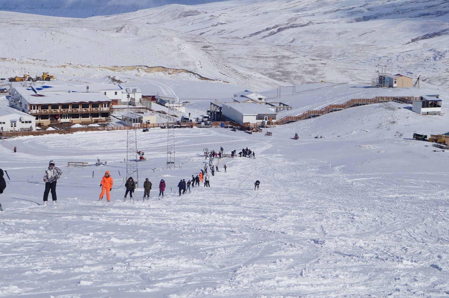 Самая высокая точка курорта — почти 2500 метров над уровнем моря. Фото: facebook.com/Chindirchero