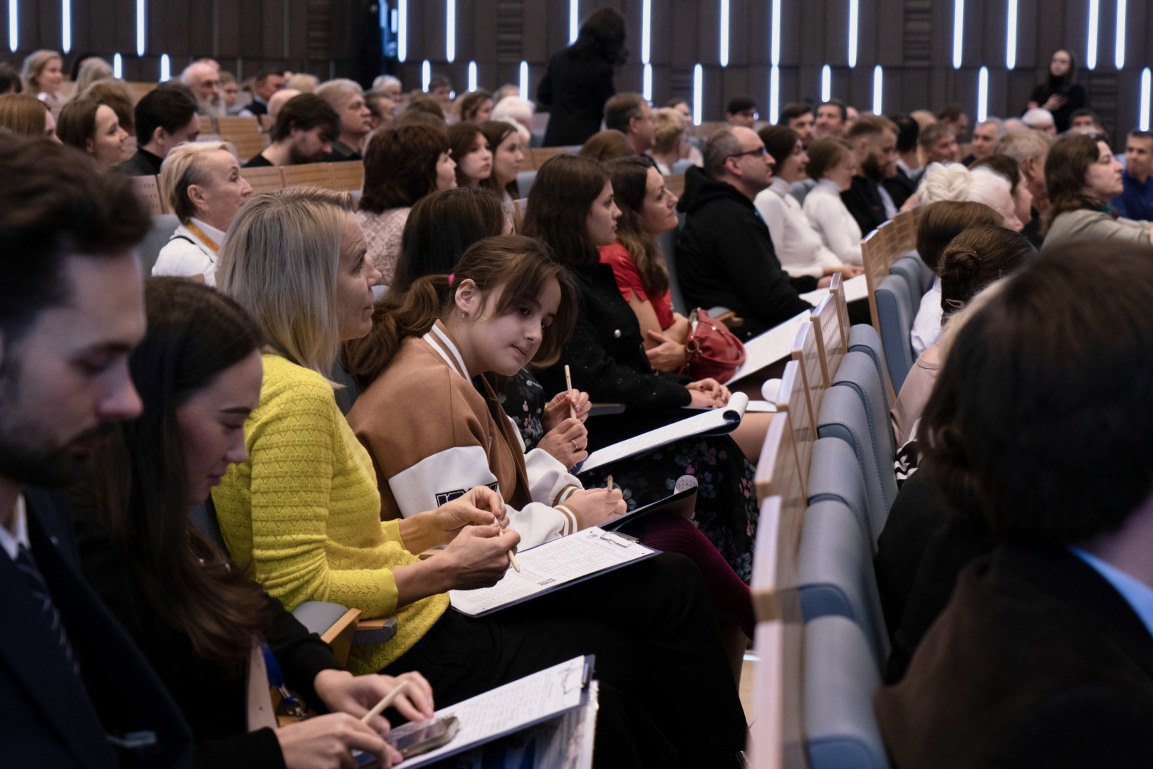 Географический диктант 2024 года. Фото: Анна Юргенсон / пресс-служба РГО