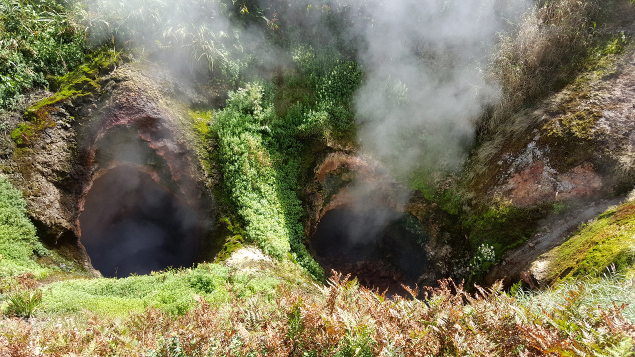 Врата ада. Фото: Галина Зеленина, участник конкурса РГО «Самая красивая страна»