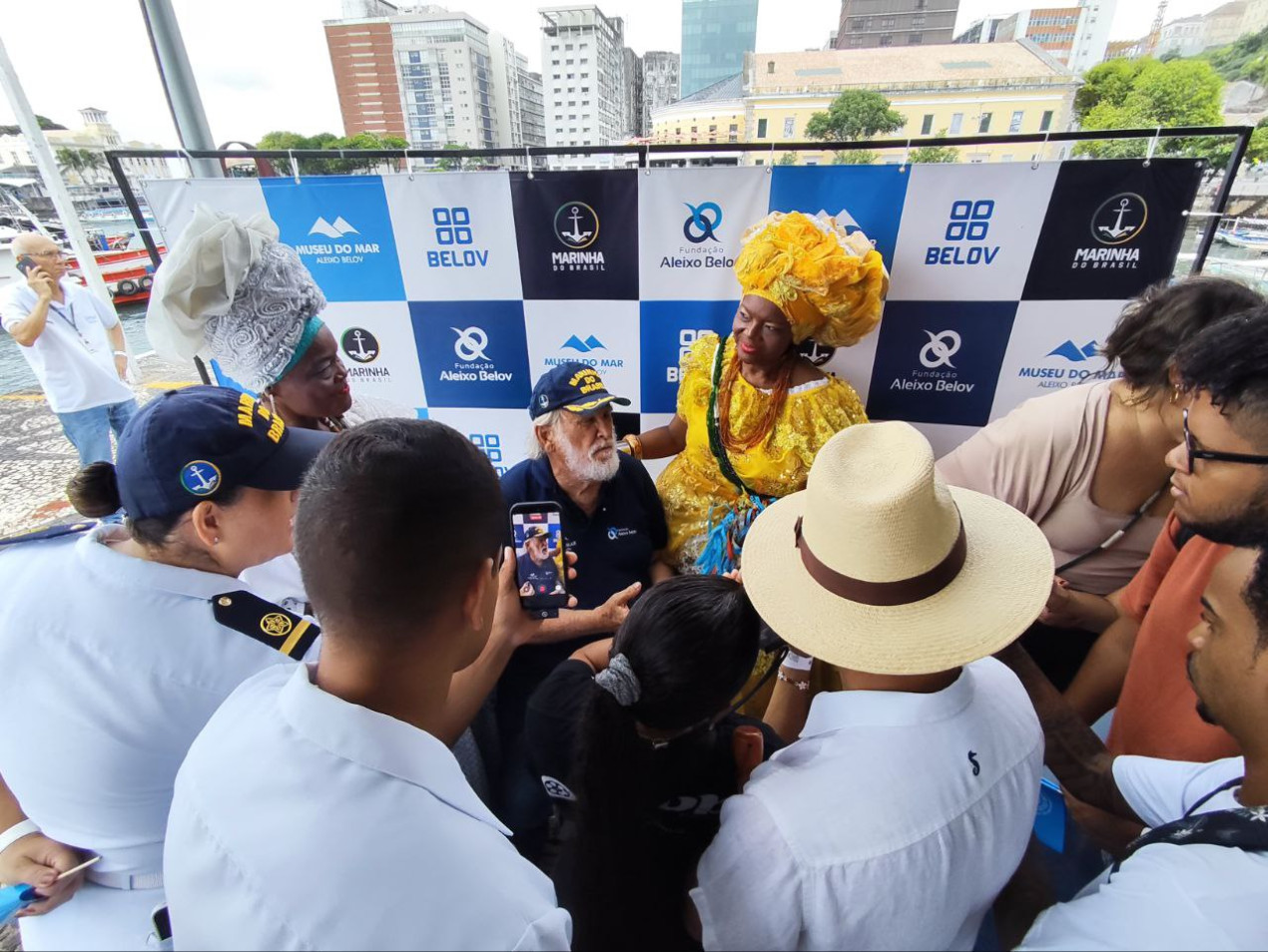 Бразильская сторона встречает Алейшо Белова. Фото предоставлено Сергеем Щербаковым