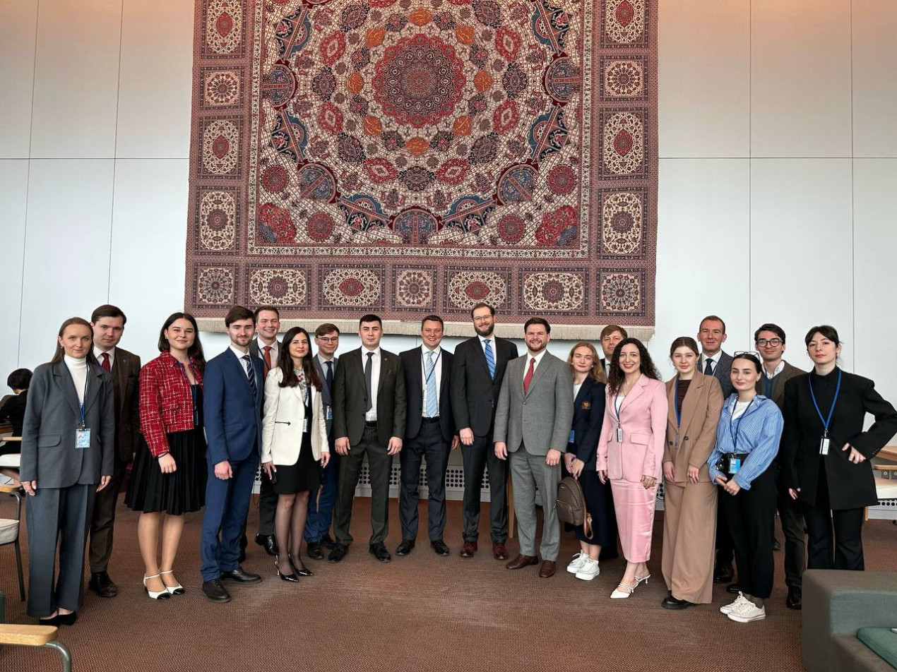 The participants of the meeting. Photo: press service of FADM “Rosmolodyozh”