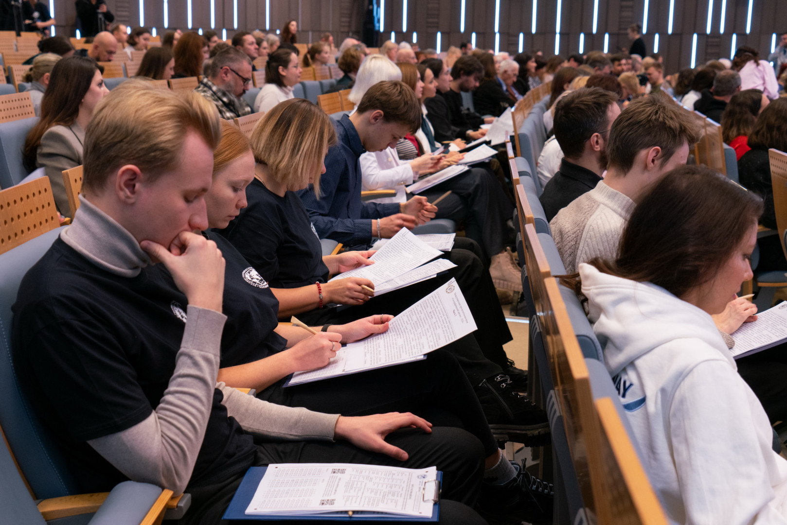 Географический диктант 2024 года. Фото: Анна Юргенсон / пресс-служба РГО