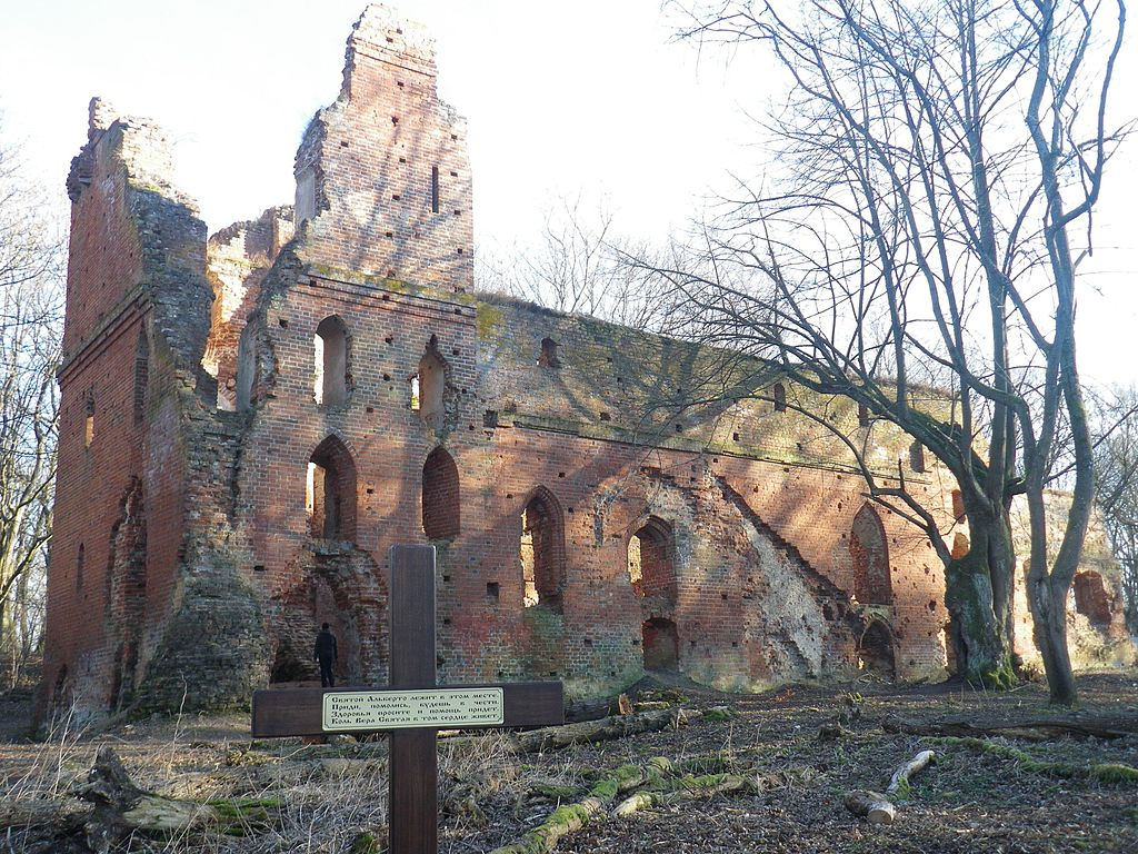 Руины форбурга замка Бальга. Фото: wikipedia.org