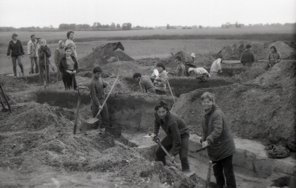 Раскопки Савина в 1984 году; фото с сайта savin.kurgan.pro