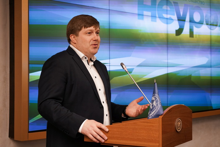 Заместитель Исполнительного директора РГО Сергей Корлыханов заявил, что география присутствует во всех областях человеческой жизни. Фото: Анна Юргенсон / пресс-служба РГО