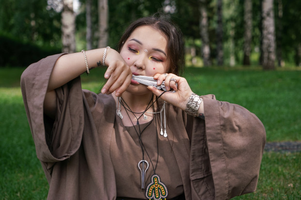 Айна способна заворожить своих слушателей. Фото: пресс-служба РГО