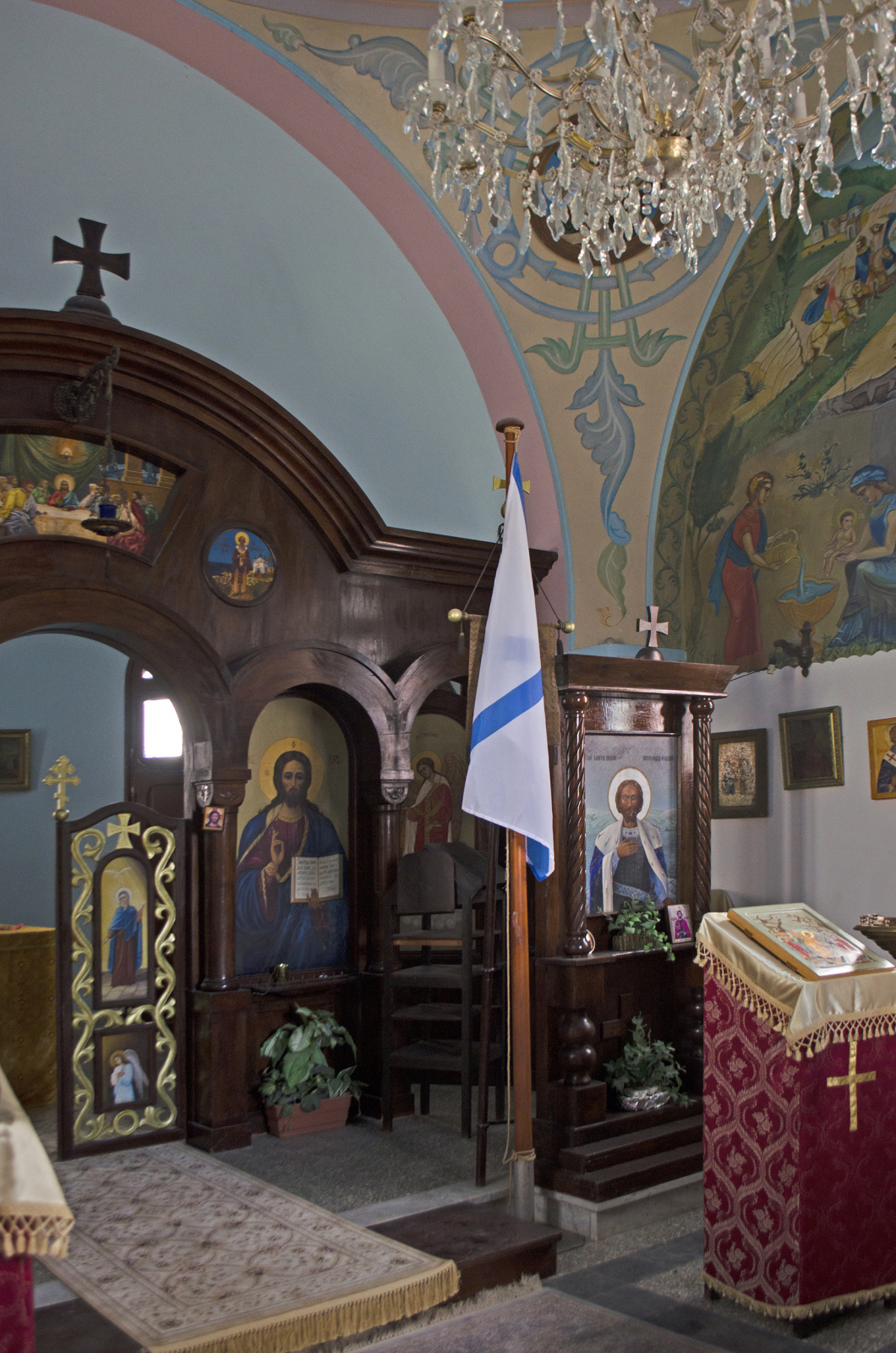 В храме Св. Александра Невского в Бизерте. Фото: Ольга Ладыгина