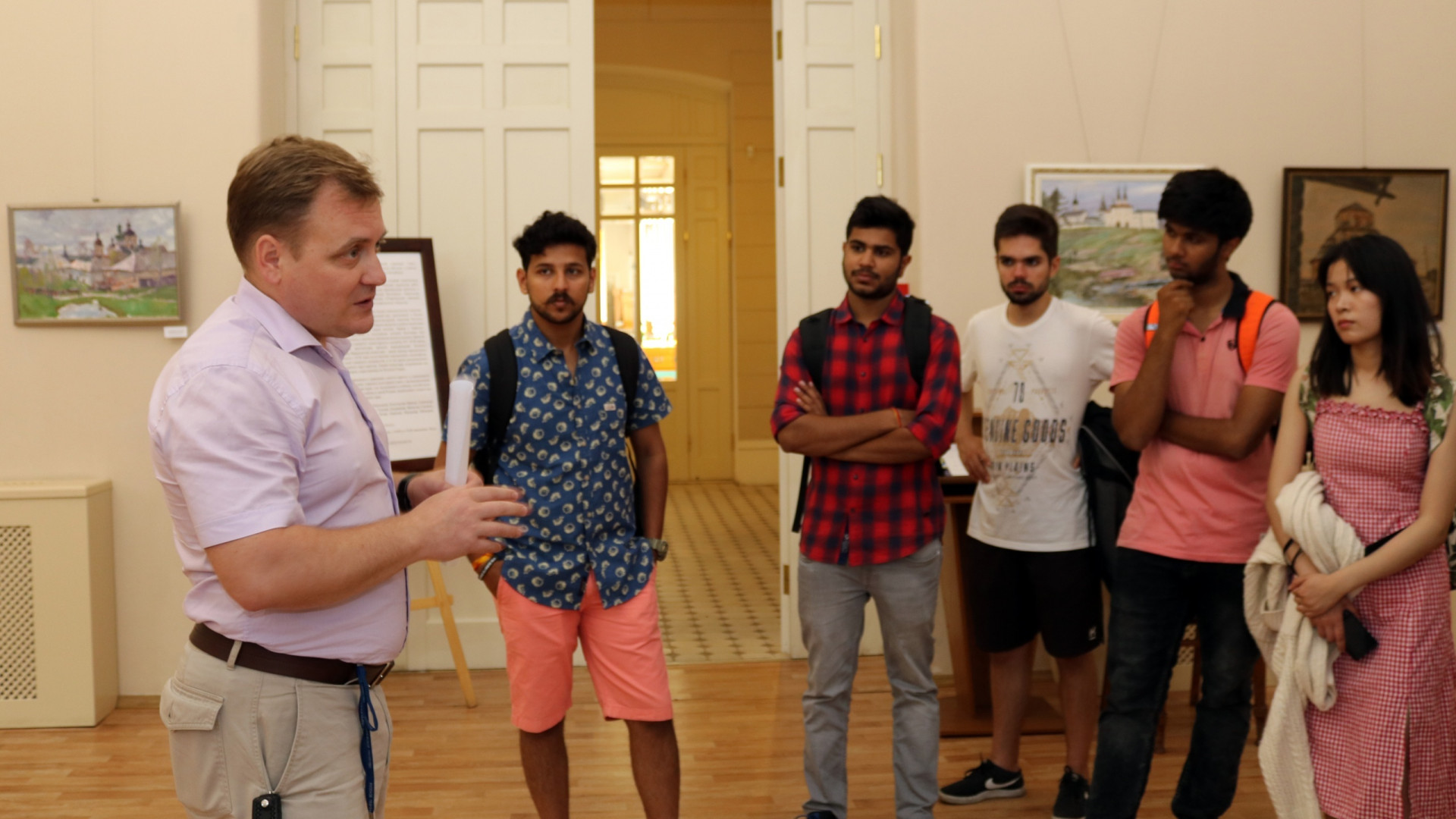 Advisor to the President of the RGS on international activities Sergey Katikov speaks about the history of the Society. Photo by: Tatiana Nikolaeva