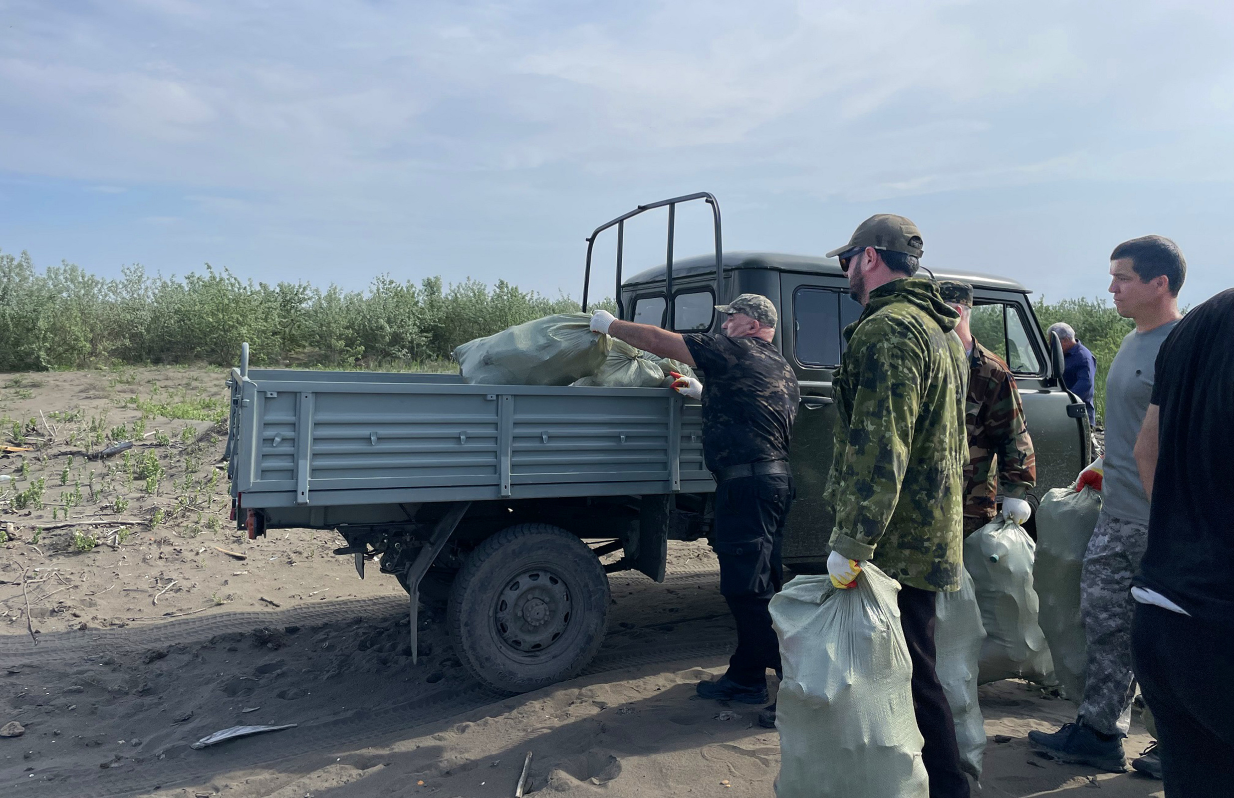 Вывоз мусора с территории заповедника. Фото предоставлено Дагестанским заповедником