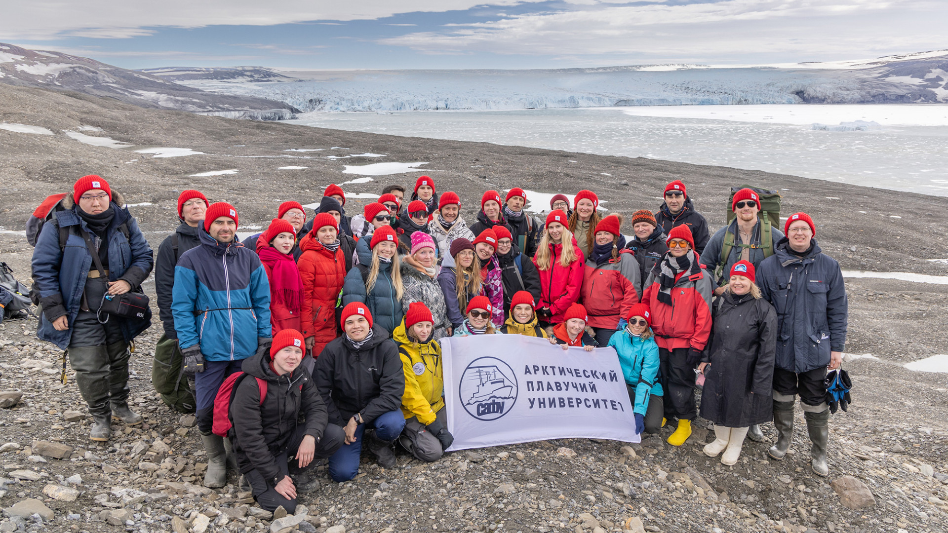 For young researchers, the AFU is a unique opportunity to get to the high latitudes of the Arctic. Photo: Aleksandr Ermolin