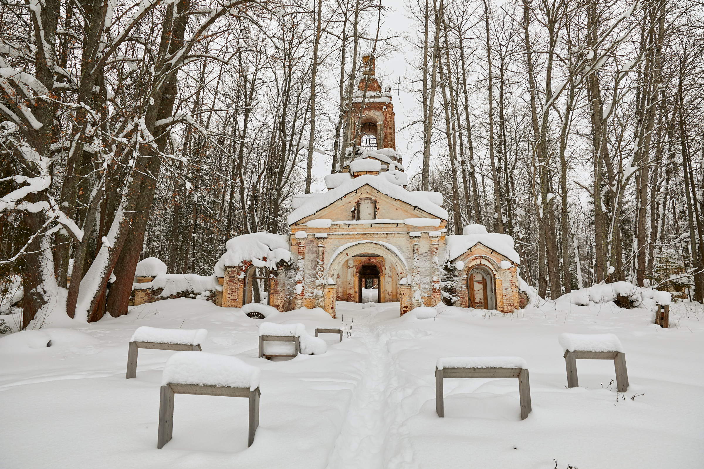 Церковь Ризоположения в Озерках. Фото: Роман Романишин