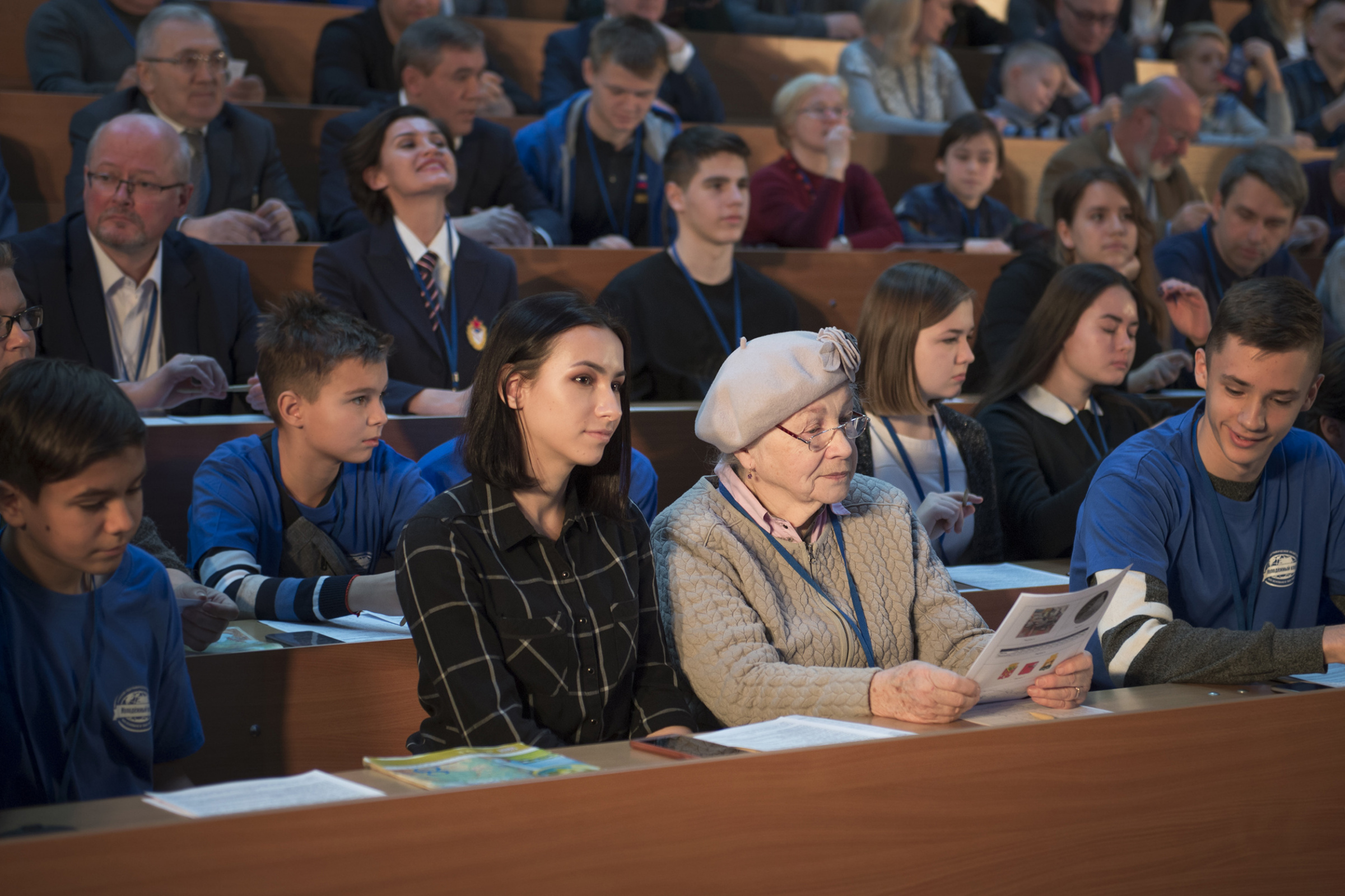 Участники Географического диктанта - 2018 на центральной площадке в МГУ имени М.В. Ломоносова. Фото: пресс-служба РГО 