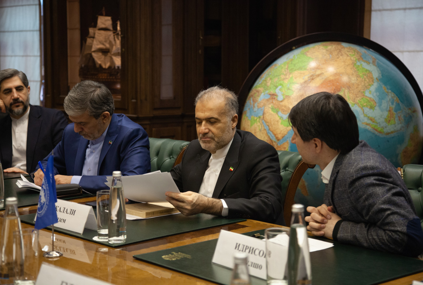 Kazem Jalali, Ambassador Extraordinary and Plenipotentiary of Iran to the Russian Federation (in the center). Photo: Anna Yurgenson / RGS press service