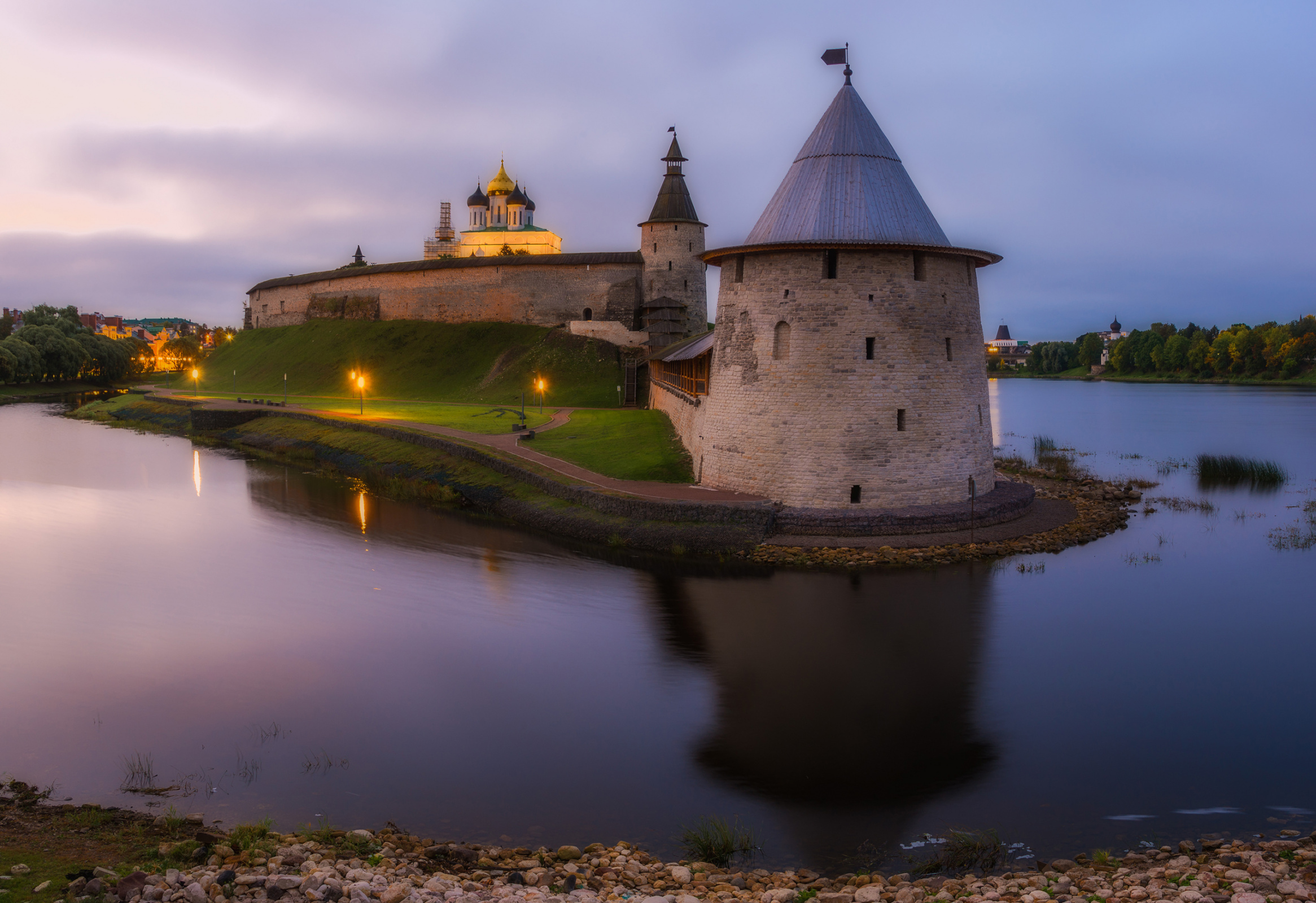 Псковский Кром. Фото: Владимиир Брагилевский, участник фотоконкурса РГО 