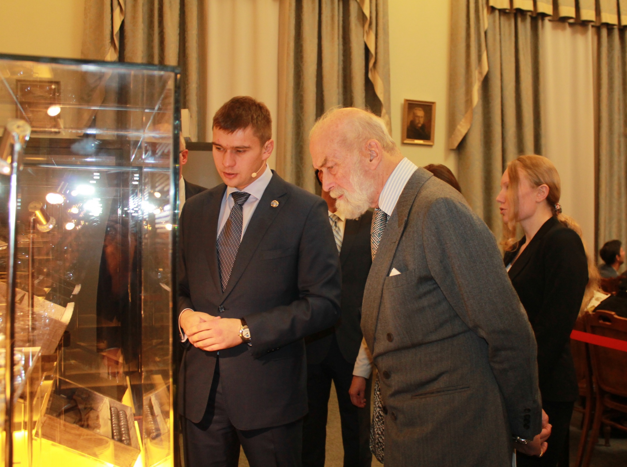 Принц Майкл Кентский на выставке