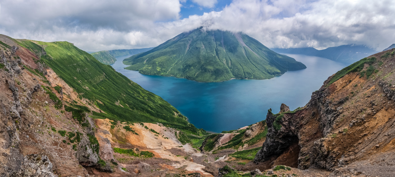 Вулкан Креницына. Фото: Максим Лучко, участник конкурса РГО 