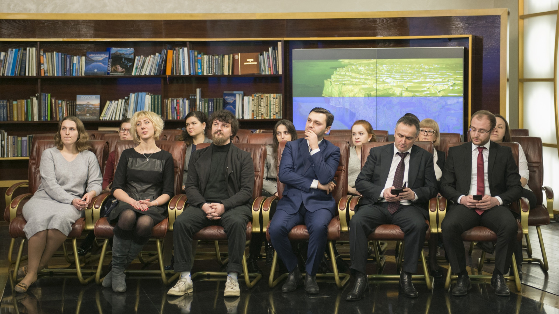 The signing of an agreement between the Russian Geographical Society and the «Mountainous Abkhazia» foundation. Photo by the press-service of the Russian Geographical Society