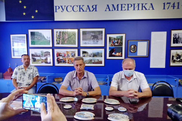 Участники пресс-конференции (слева направо): Александр Капитанов, Михаил Малахов, Владимир Горнов. Фото Виктора Шляхина