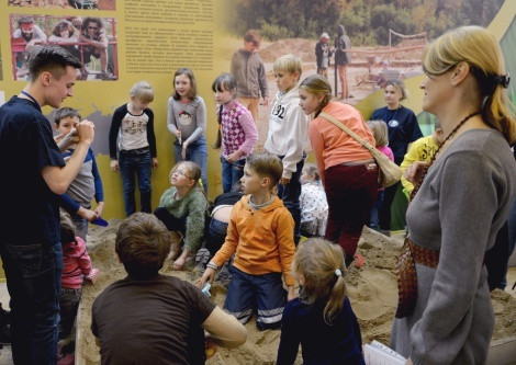 Young archaeologists are searching artifacts lost in sand. Photo by Nikolay Razuvaev