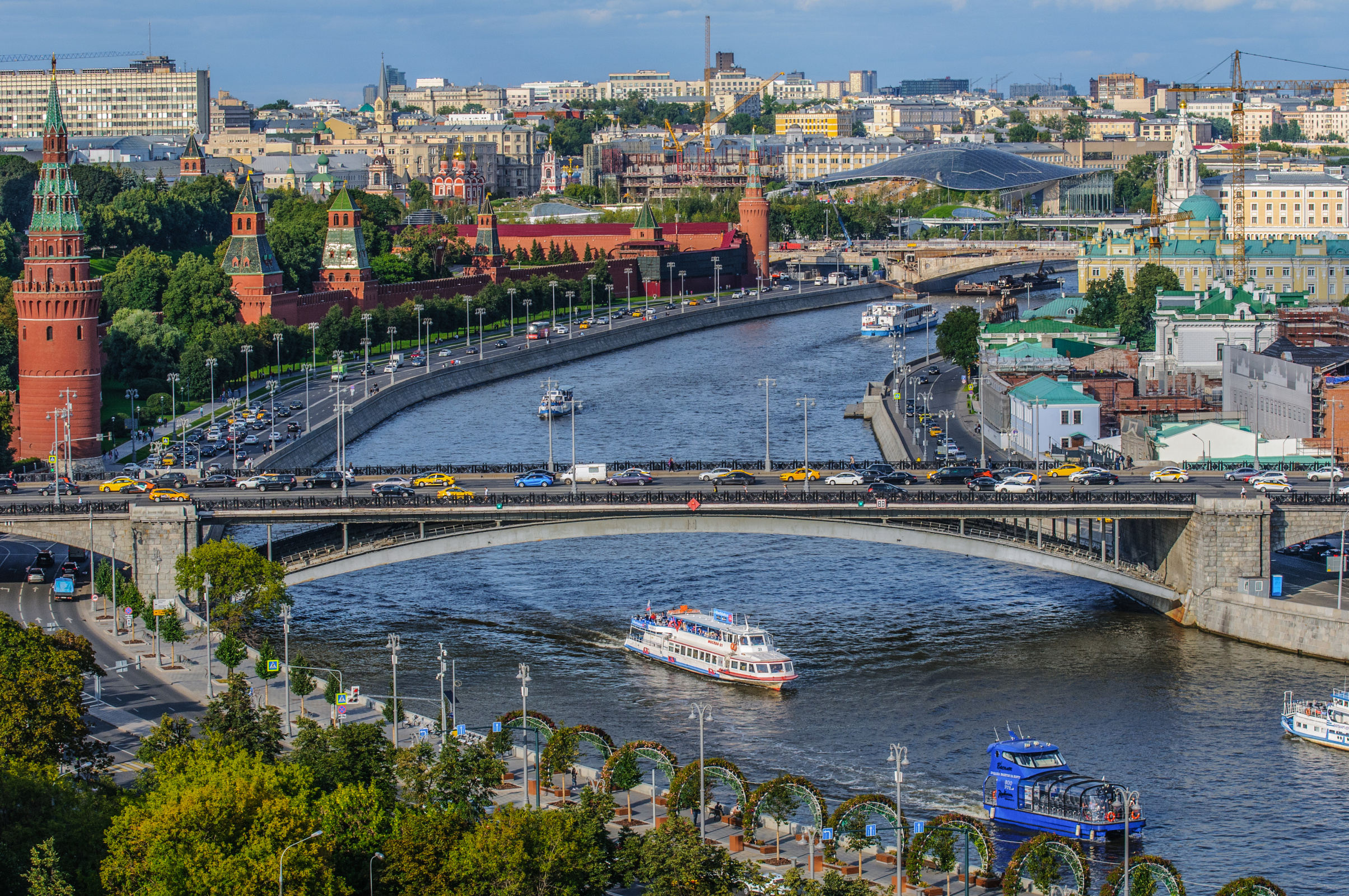 Московский. Московские просторы