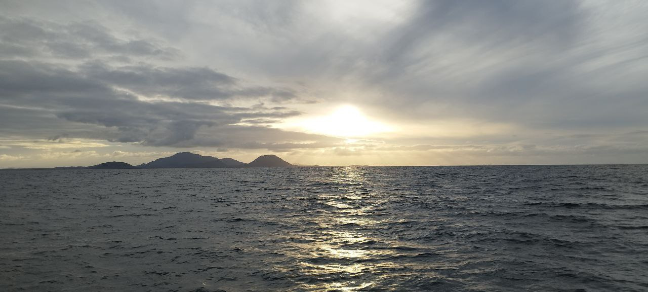 Тихий океан встречает кругосветку РГО. Фото участников экспедиции.