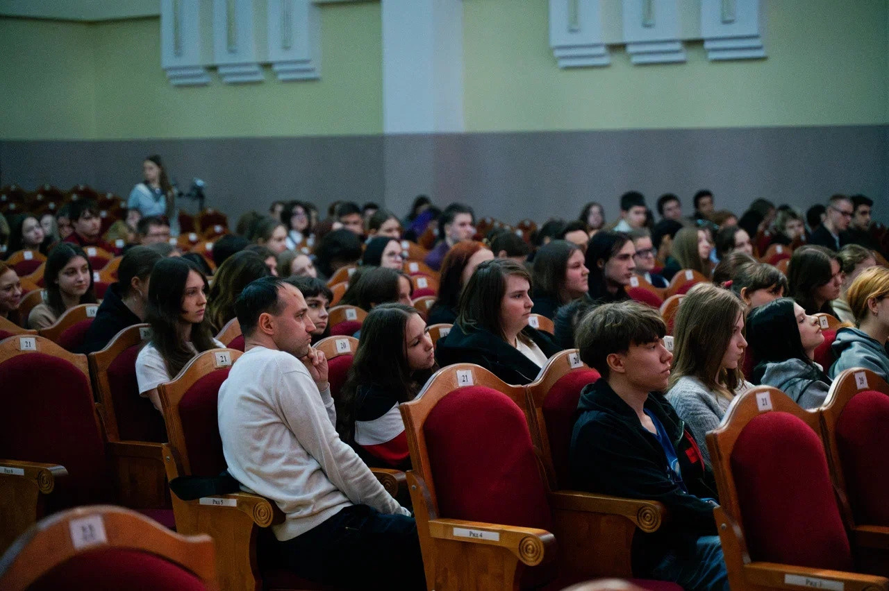 Участники мероприятия. Фото: Владимир Бохан / пресс-служба Смоленского государственного университета
