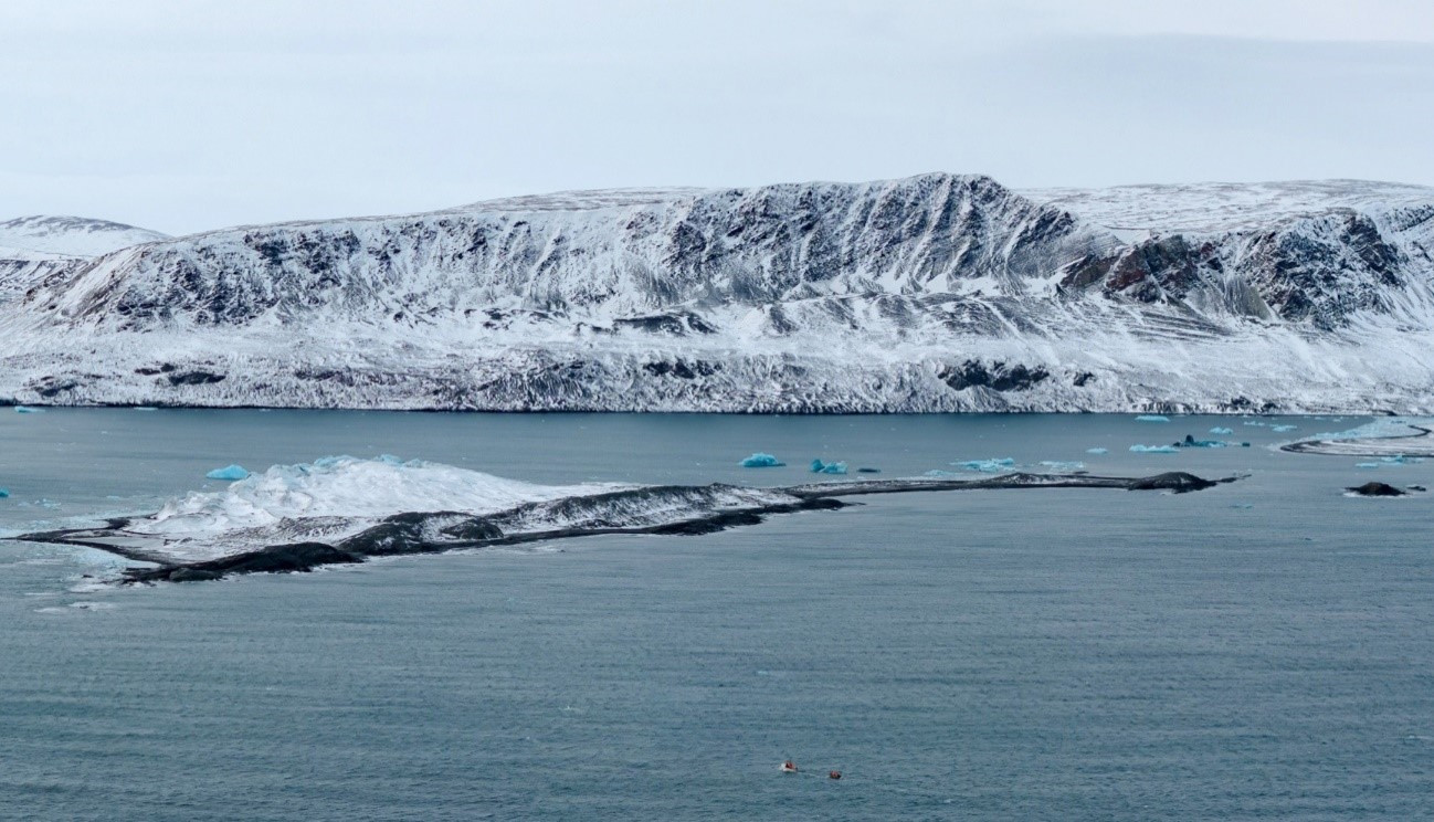 Вид с квадрокоптера на новый остров в губе Заячьей. Фото: Владимир Филиппов