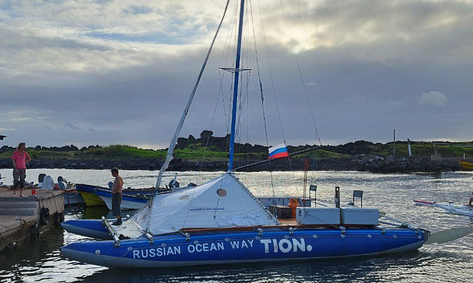 Новое судно кругосветки РГО. Фото участников экспедиции