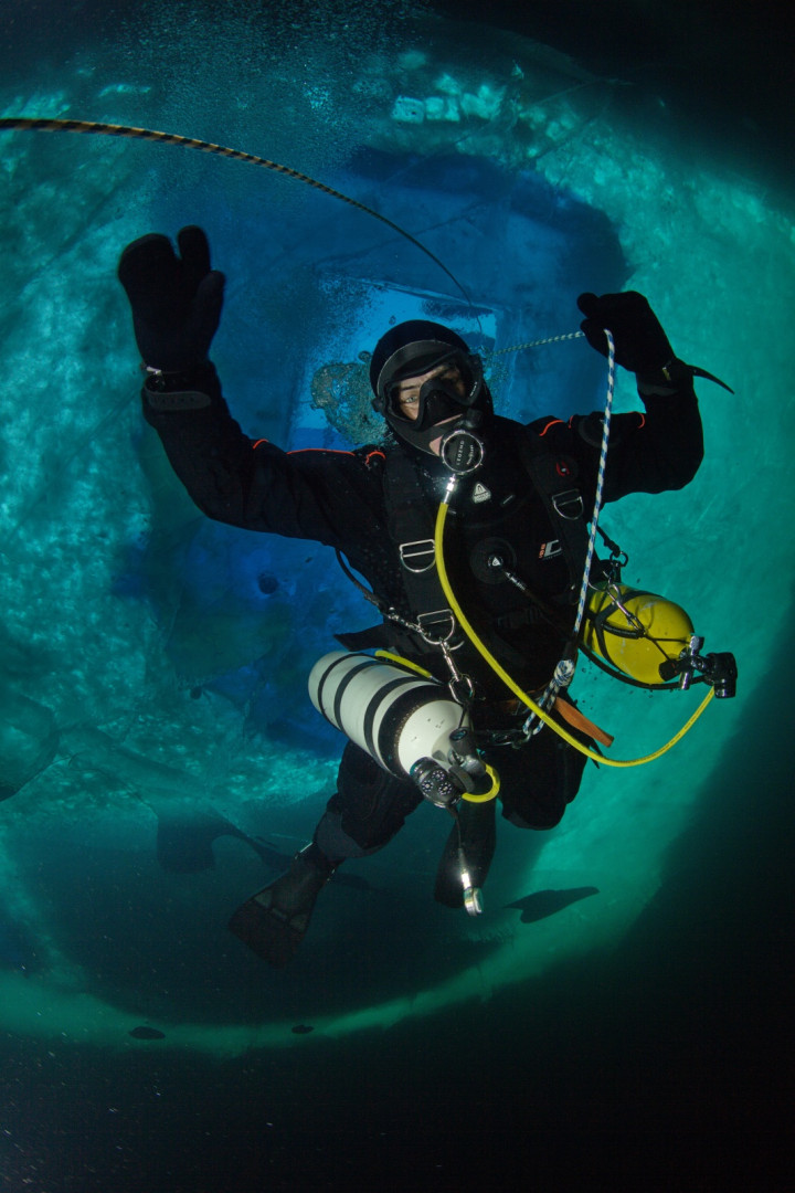 Экспедиция подводного исследовательского отряда РГО на полюс холода Северного полушария Земли (погружение в озеро Лабынкыр, февраль 2013 года)