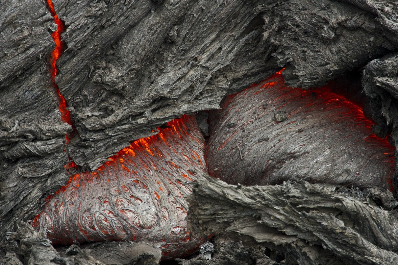 Застывающая лава, вулкан Плоский Толбачик