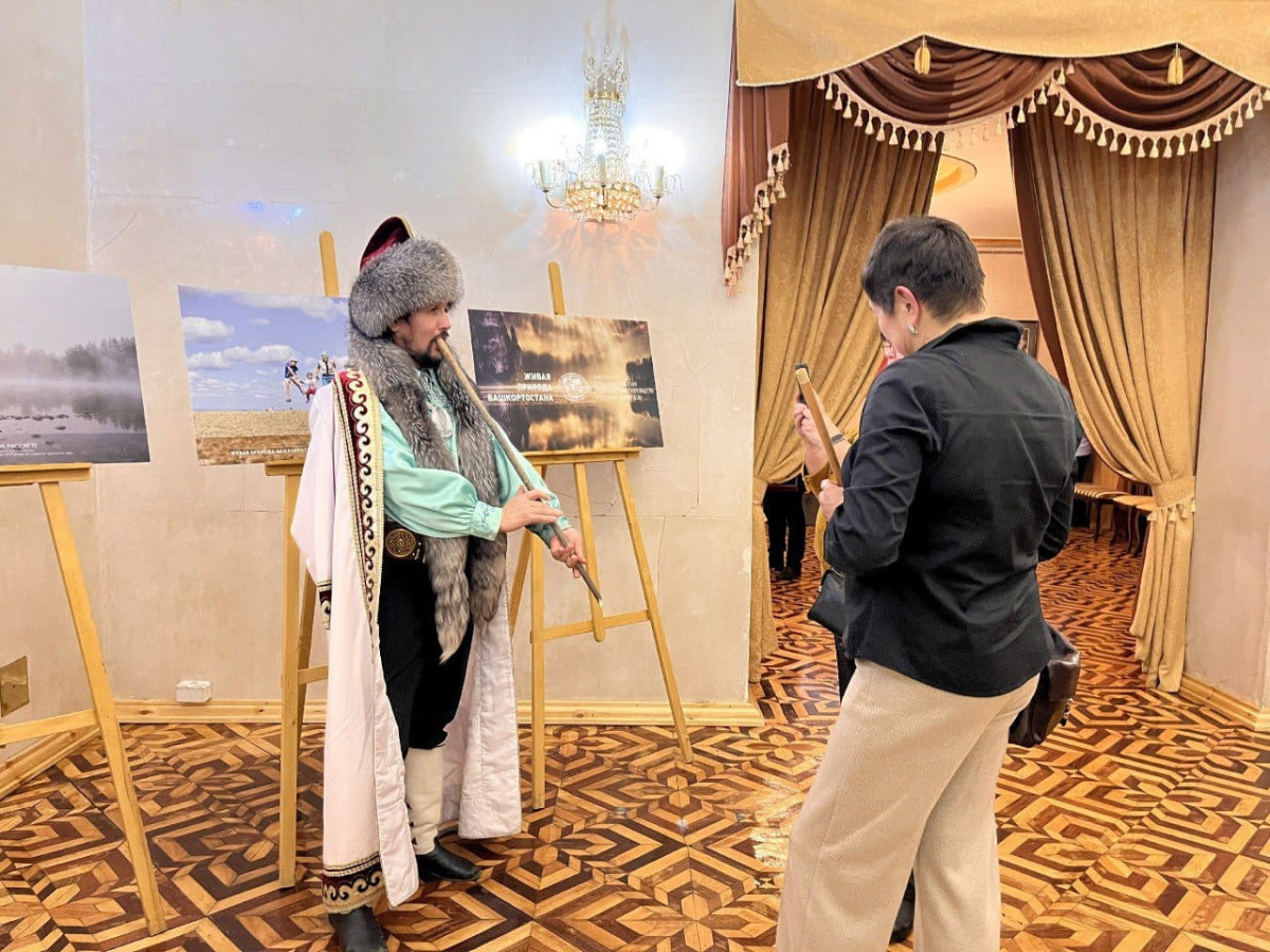 Выставка РГО на концерте в Костроме. Фото: Дмитрий Шнур