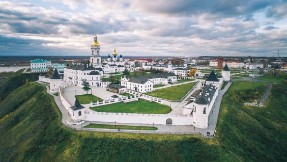 История в камне: пять необычных кремлей России