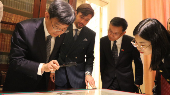 Chinese Embassy Delegation Visits Headquarters of the RGS in St. Petersburg