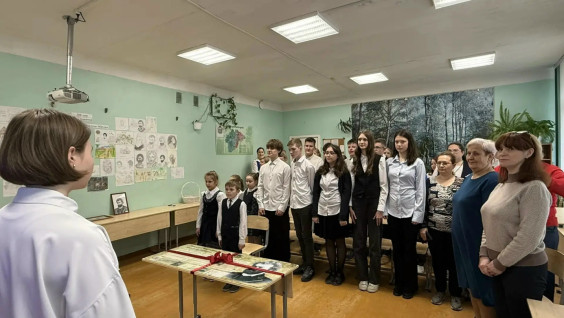 Парты Русского географического общества установлены в школах Великого Новгорода и Пятигорска