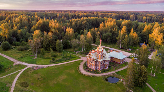 Терем Асташово в Костромской области открылся для туристов после карантина