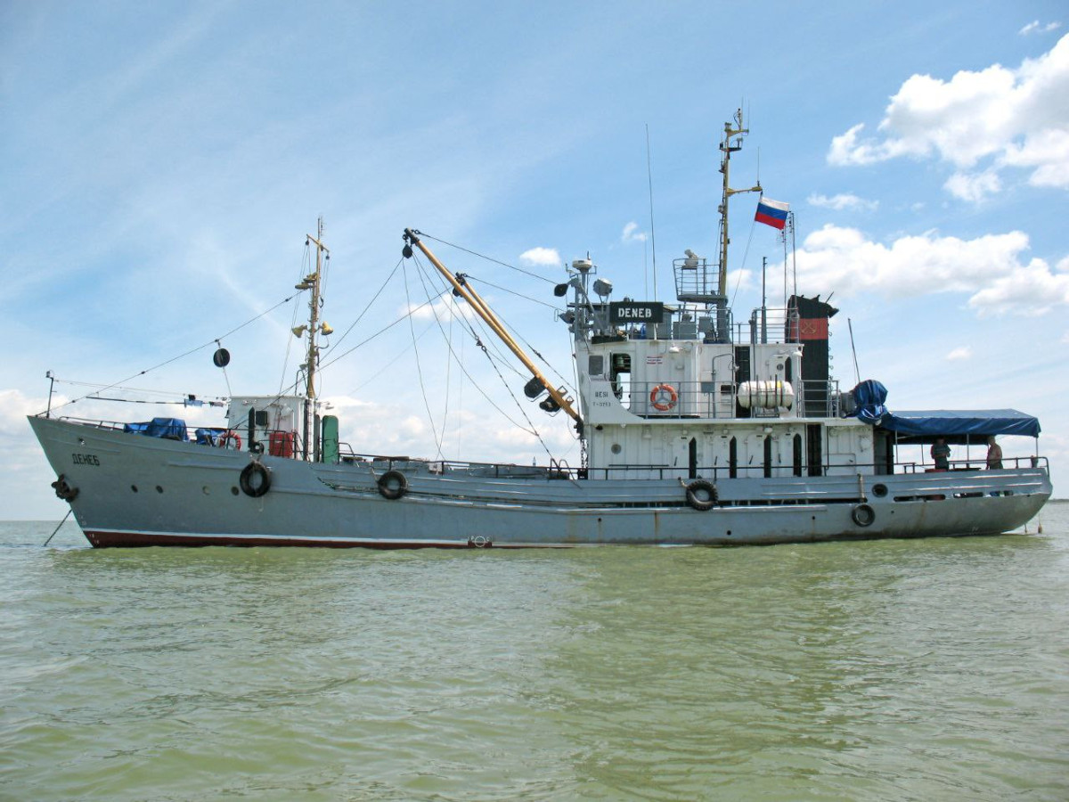 Научно-исследовательское судно «Денеб». Фото: ЮНЦ РАН
